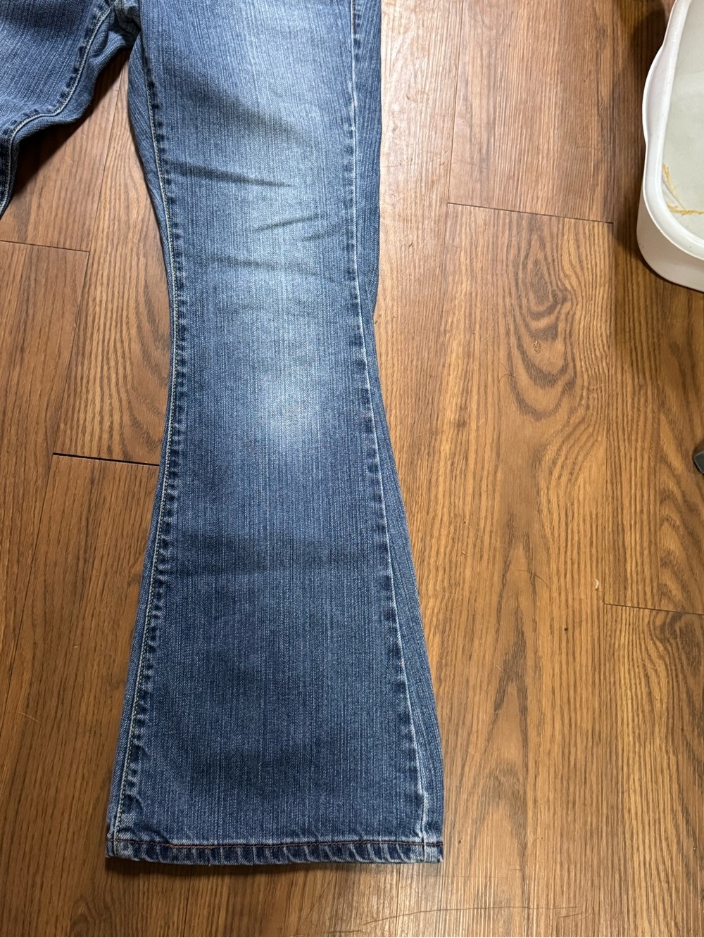 Levi's 519 Classic Blue Flare Boot Cut Jeans Y2K Casual School Weekend Vintage - Picture 4 of 11